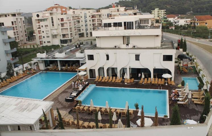 Sunborn Hotel Golem  Dış mekan fotoğraf