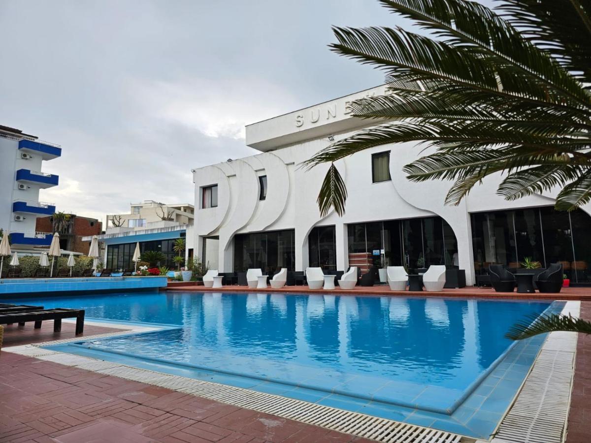 Sunborn Hotel Golem  Dış mekan fotoğraf