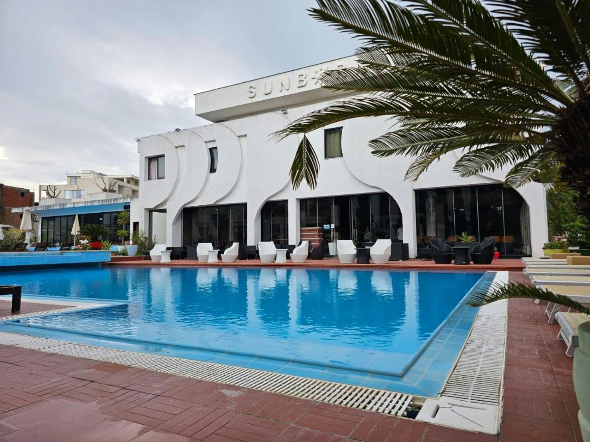 Sunborn Hotel Golem  Dış mekan fotoğraf